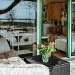 Herbals Glamping - Tree&Lake houses Appartement Mielno (Koszalin)