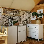 Herbals - Tree&Lake Houses With Bath, Sauna - Price Includes Attractions Worth Over 2000 Pln Apartman *