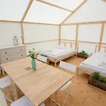 Herbals - Tree&Lake Houses With Bath, Sauna - Price Includes Attractions Worth Over 2000 Pln דירה