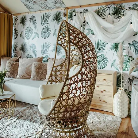 Herbals Glamping - Nad Jeziorem I Morzem