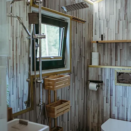 Herbals - Tree&lake With Bath, Sauna, Bikes, Motorboat *