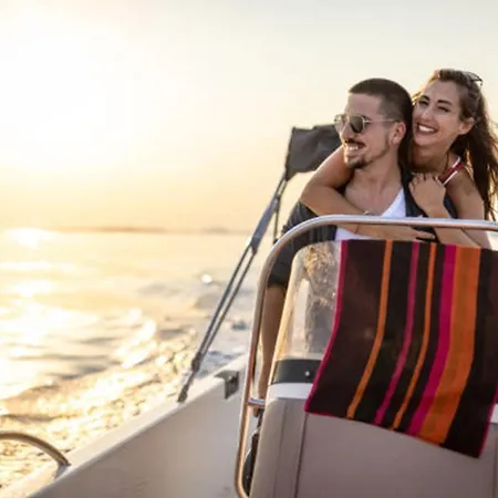 Herbals - Tree&lake With Bath, Sauna, Bikes, Motorboat Daire *