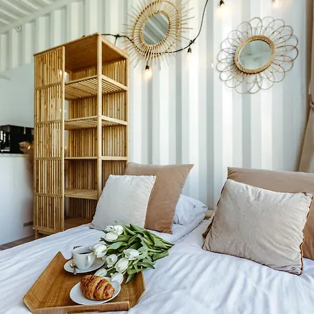 Herbals - Tree&lake With Bath, Sauna, Bikes, Motorboat Apartment *