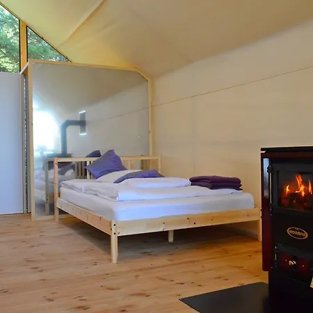 Daire Herbals - Tree&lake With Bath, Sauna, Bikes, Motorboat *