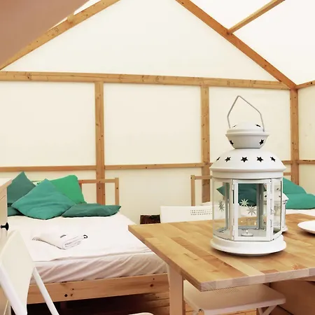 Апартаменты Herbals Glamping - Nad Jeziorem I Morzem Мельно