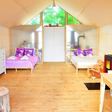 Herbals Glamping - Nad Jeziorem I Morzem *