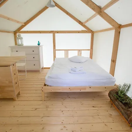 Herbals - Tree&lake With Bath, Sauna, Bikes, Motorboat *