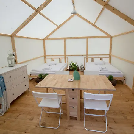 Daire Herbals - Tree&lake With Bath, Sauna, Bikes, Motorboat