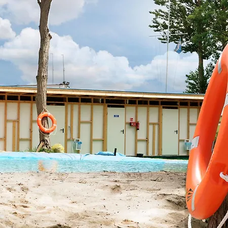 Herbals - Tree&lake With Bath, Sauna, Bikes, Motorboat דירה מיילנו