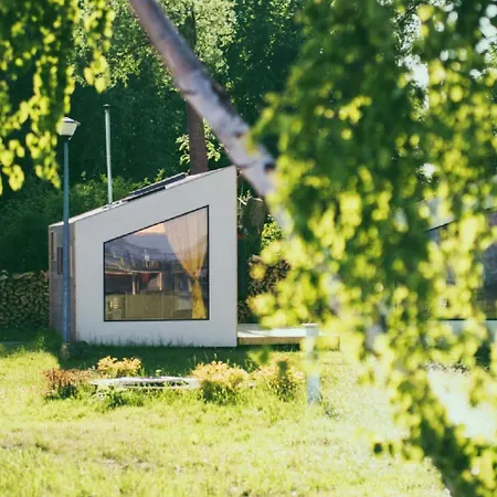 Herbals - Tree&lake With Bath, Sauna, Bikes, Motorboat Daire
