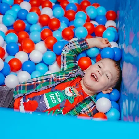 Herbals - Tree&lake With Bath, Sauna, Bikes, Motorboat מיילנו