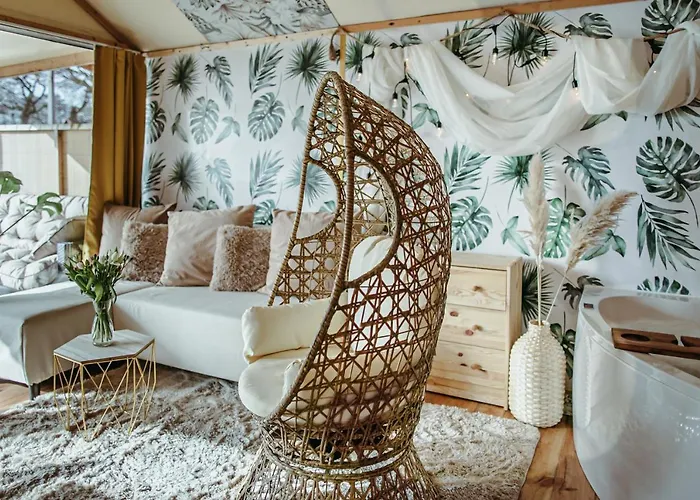 Herbals - Tree&lake With Bath, Sauna, Bikes, Motorboat