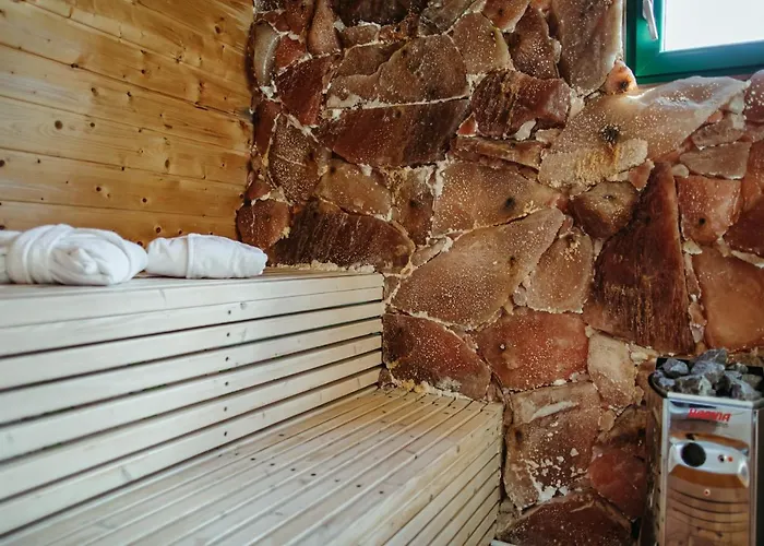 Herbals - Tree&lake With Bath, Sauna, Bikes, Motorboat *