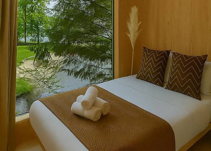 Herbals - Tree&lake With Bath, Sauna, Bikes, Motorboat Appartement