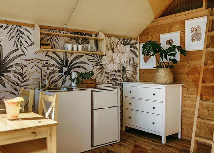 Herbals - Tree&lake With Bath, Sauna, Bikes, Motorboat Appartement *