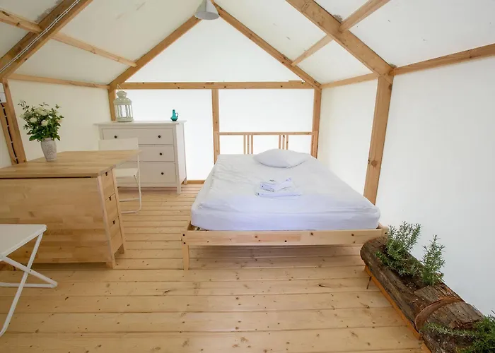 Herbals - Tree&lake With Bath, Sauna, Bikes, Motorboat *